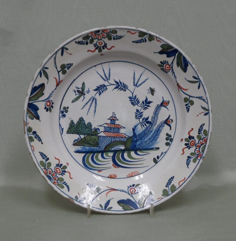 Tinglazed plate English Ceramic Circle