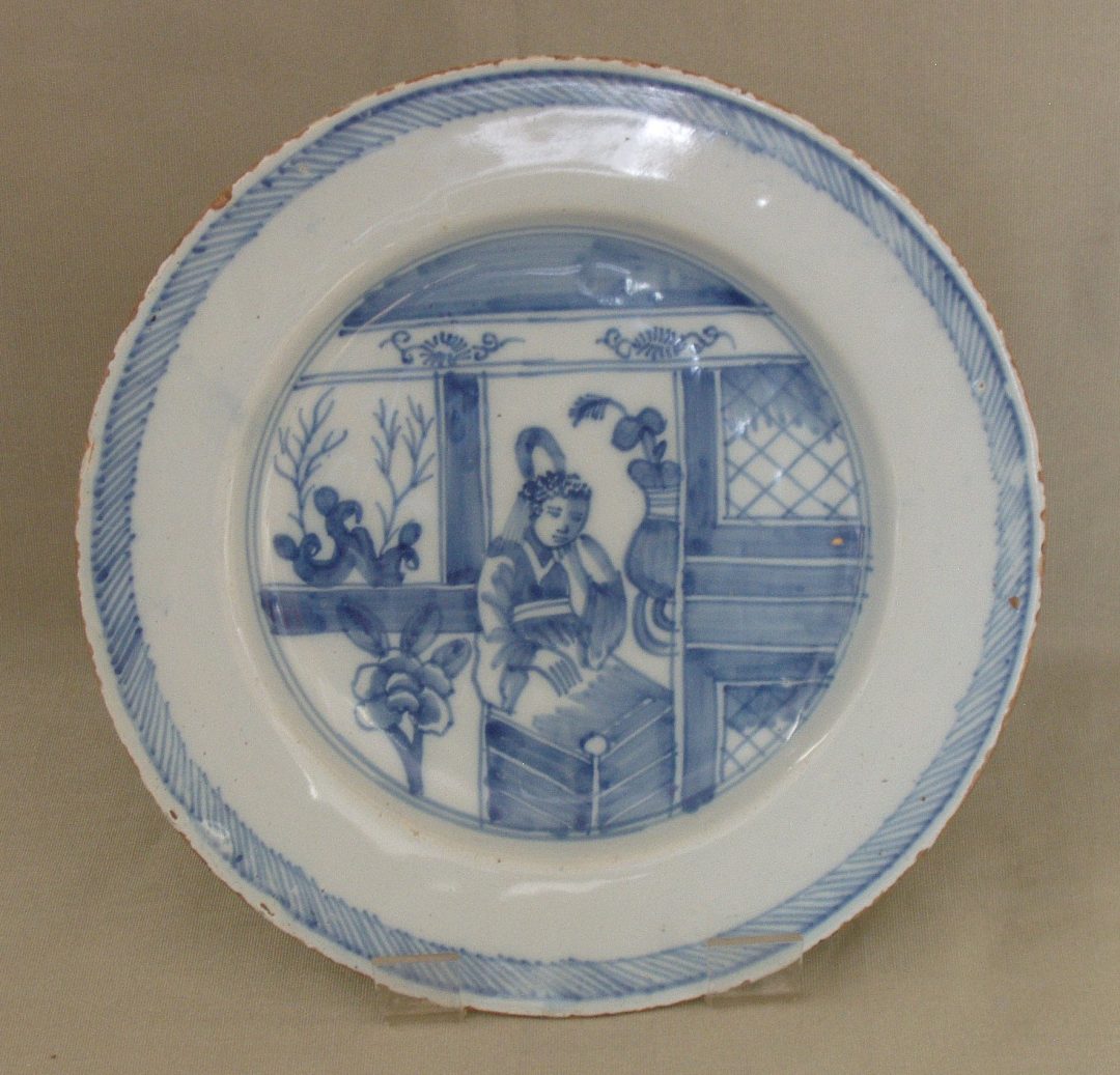 Tinglazed plate English Ceramic Circle